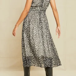 Zella Nouveau Silk Dress - Cobblestone Dot -Amour Vert shop 0326 Zella Cobblestone Print 14028 web 7aeffcdb e8fd 43f4 910b a725e641a5bc