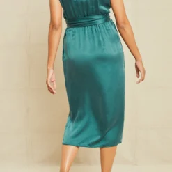 Josie Cottonseed Cupro Dress - Jadeite -Amour Vert shop 0538 Josie Cupro Gold 13909 web 4f8c0e41 5d6d 4f5e 82f5 a3e56bd093f7