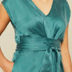 Josie Cottonseed Cupro Dress - Jadeite -Amour Vert shop 0538 Josie Cupro Gold 13915 web 58251213 fe83 4758 9f93 b886c733f6a0