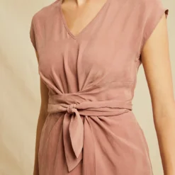 Josie Cottonseed Cupro Dress - Quartz -Amour Vert shop 0538 Josie Cupro Quartz 5022 web afb4eca4 b3a3 45fc a567 be2bcbe5d215