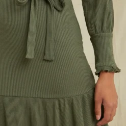 Ziggy Paris Rib Dress - Calla Green -Amour Vert shop 0638ZiggyCallaGreen 7702 web 05c9b488 e35a 40cf ae3e dc663f03b2ec