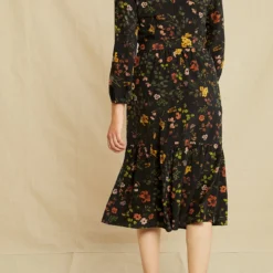 Adrienne Washable Silk Dress - Saint Germain Floral -Amour Vert shop 0801 Adrienne St Germain Floral 5487 web 0c19bf8c 7153 42cb 9a85 0766c0cfef45
