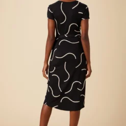 Betsyn Viscose Knit Dress - Waves -Amour Vert shop 09 10169 Betsyn Viscose Waves 3