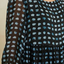 Anouk Nouveau Silk Dress - Squared Up Black 9 Anouk Nouveau Silk Dress - Squared Up Black -Amour Vert shop 7544AnoukSquaredUpBlack 4343 web 183b8d43 700e 4cd5 87bc fdd2ed537b41