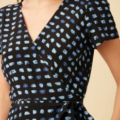 Ellie Washable Silk Dress - Squared Up Black -Amour Vert shop 7912 Ellie Squared Up Black 4