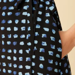 Ellie Washable Silk Dress - Squared Up Black -Amour Vert shop 7912 Ellie Squared Up Black 5