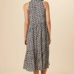 Leigh Ecovero Dress - Calico Navy -Amour Vert shop 8136 Leigh Calico Navy 3