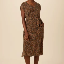 Cindra Washable Silk Midi Dress - Caramel Sauvage