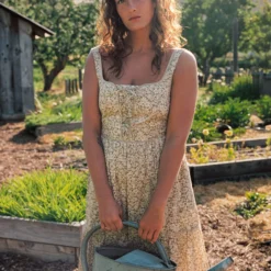 The Adele Dress | Daisy Green -Amour Vert shop Adele3 2d92a962 867f 4c1e be8e 15e9f1d4e298