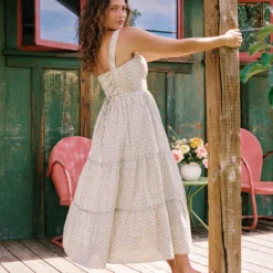 The Adele Dress | Creme Strawberry 17 The Adele Dress | Creme Strawberry -Amour Vert shop Adele3 b468da6b b4c7 4b20 a26a 41c936d294cf