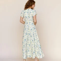 The Autumn Dress | Lilies In Bloom Silk 16 The Autumn Dress | Lilies In Bloom Silk -Amour Vert shop Autumn1 64fc1635 917c 4f9d 9022 efe2e2c92e48