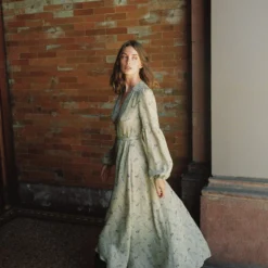 The Bergen Dress | Mums Ditsy Fern -Amour Vert shop Bergen3 2f9c6c3a 5e8b 473c a3b8 68bc10da3a27