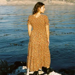 The Brooklyn Dress Petites | Plum Flora -Amour Vert shop Brooklyn2 b02c422f 53cb 41a7 ad38 283a68498653