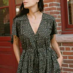 The Dawn Dress | Fauna Black 13 The Dawn Dress | Fauna Black -Amour Vert shop Christydawn6571c5d20b9ce46571c5d20bb3d.714099266571c5d20bb3d