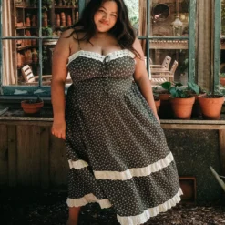 The Emma Dress Extended | Night Strawberry