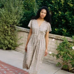 The Dawn Dress | Calico Chamomile -Amour Vert shop Dawn1 1 c0c5d6a6 c339 4578 a4fc 160723200410