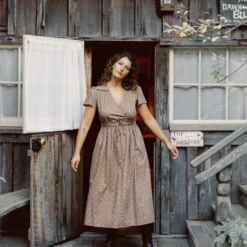 The Dawn Dress | Magenta Blooming Vine -Amour Vert shop Dawn1 2b481d1f ec9c 4973 93e6 10a02d3946a7