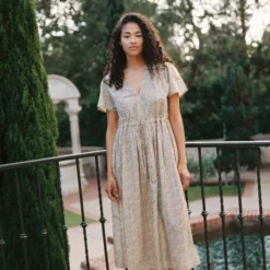 The Dawn Dress | Calico Chamomile -Amour Vert shop Dawn3 1 a0b98a2f dc7c 44ce a3d1 4a069435e1cc