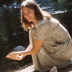 The Dawn Dress Petites | Calico Chamomile -Amour Vert shop Dawn3 4 86a140ce e1b3 4a98 80d1 b1354a26613d