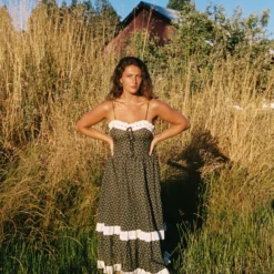 The Emma Dress | Night Strawberry -Amour Vert shop Emma 6