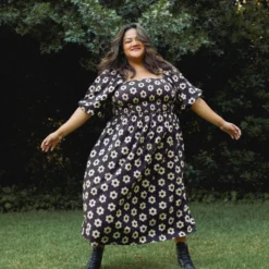 The Katrina Dress Extended | Noir Daisy -Amour Vert shop Katrina1 149ed318 be2c 4de8 8810 2847bcc490b0