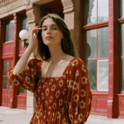 The Katrina Dress | Crimson Daisy -Amour Vert shop Katrina1 1 eef8aba6 0ebb 451b b77d 7847bb18a320