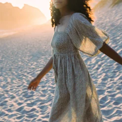 The Katrina Dress | Calico Chamomile -Amour Vert shop Katrina4 2