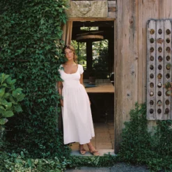 The Monica Dress | Petal Pink 15 The Monica Dress | Petal Pink -Amour Vert shop Monica3 8ef5f852 6b6a 406b 8e31 be3876c8ee26