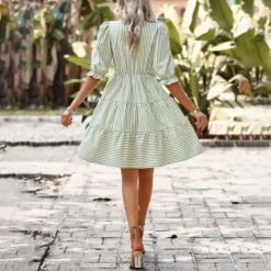 Commuter Stripe V-Neck Balloon Sleeve Dress Wholesale Dresses N4623041900027 -Amour Vert shop O1CN01qBplJ61wuaybkR3xS 3267756368 0 cib