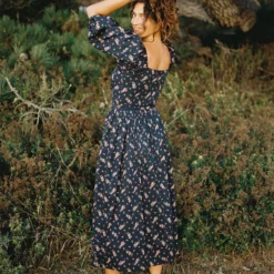 The Peyton Dress | Mums Ditsy Black -Amour Vert shop Peyton5 7f0e289d 6c8d 4274 b879 b1d8a88bf0b5