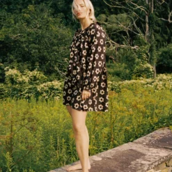 The Salona Dress | Noir Daisy -Amour Vert shop Salona2 5934410e 963d 4a4e bfc9 ad3379d2e47e