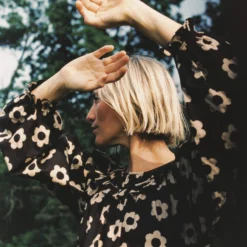 The Salona Dress | Noir Daisy -Amour Vert shop Salona5 b6fba330 5295 4d85 b845 dca4f3373b08