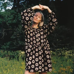 The Salona Dress | Noir Daisy -Amour Vert shop Salona 89287d4f 7270 4cb1 9181 8deb099f51e8