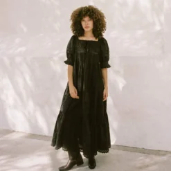 The Shaina Dress | Onyx -Amour Vert shop Shaina fb feed bf11ff9a 4ad4 4b65 90da 30efb033b0d8