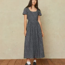 The Scarlet Dress | Ginkgo Black 12 The Scarlet Dress | Ginkgo Black -Amour Vert shop ginkgohero